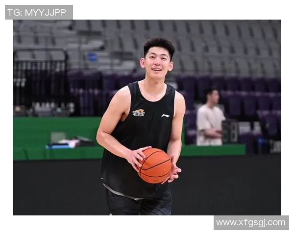 辽篮小将欧洲首秀表现平平仅得2分5犯离场期待未来更好表现 辽篮小将欧洲首秀表现平平仅得2分5犯离场期待未来更好表现